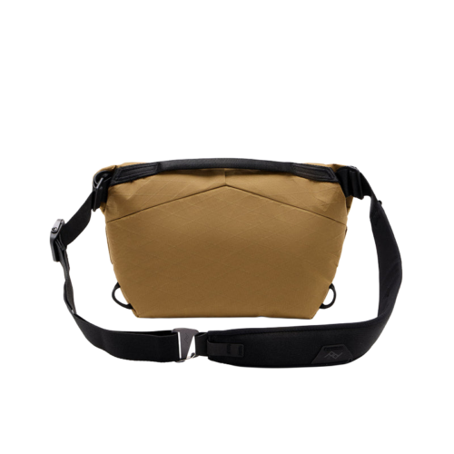Peak Design Everyday Sling 3L Coyote – Ansicht 2 Peak Design Everyday Sling 3L Coyote – Detailansicht